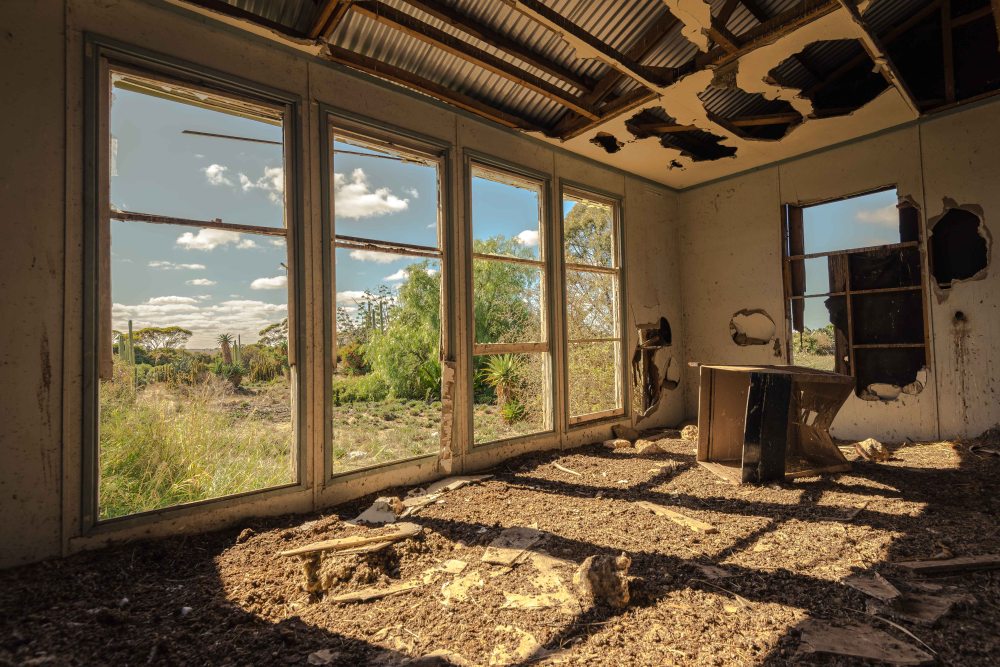 Urban Exploration – The Cactus Ranch – AUTOPSY OF ADELAIDE